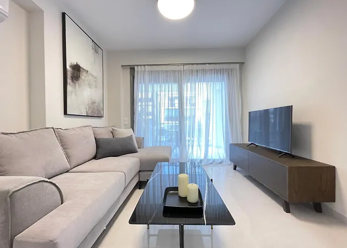 Cultural Retreat Near Stavros Niarchos Center